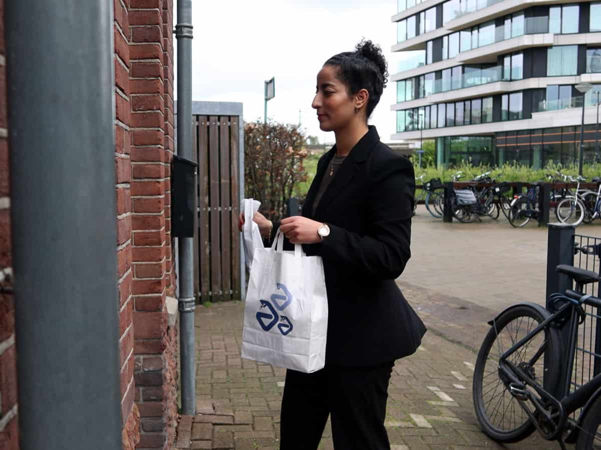 Bezorgmodule pakketje bezorgen